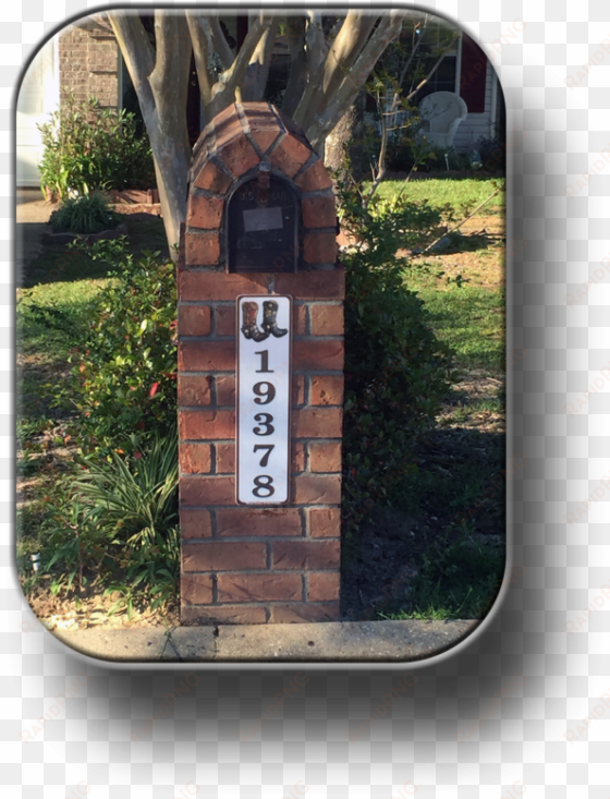 curb address plaque - grass
