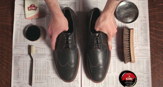 how to polish your leather shoes - shoe